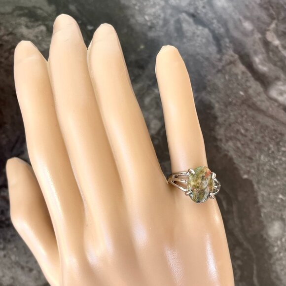 Unakite Jasper Ring Size 8.5 on Silver Plated Band for Men or Women - Picture 11 of 12